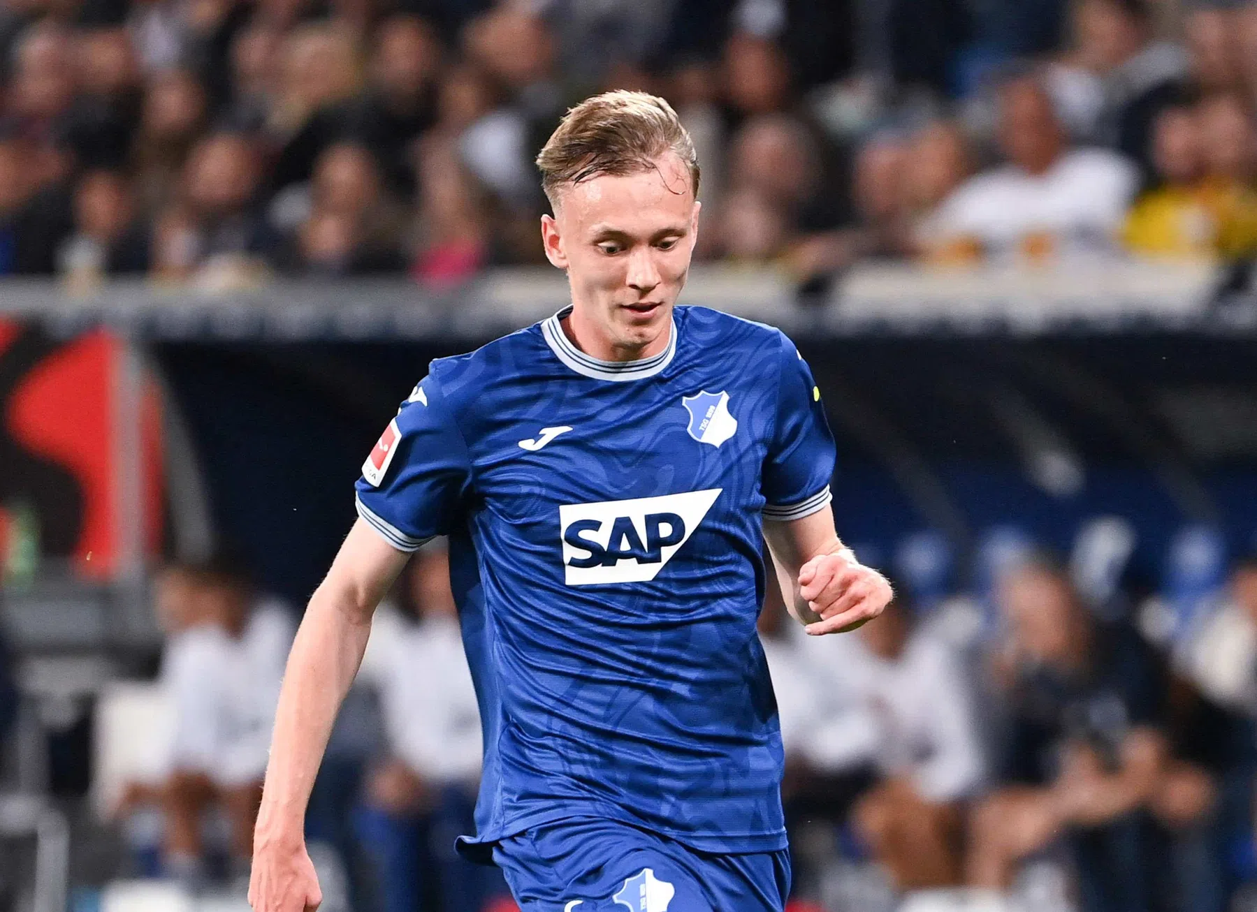 De razendsnelle aanvaller die zich spiegelt aan Lewandowski