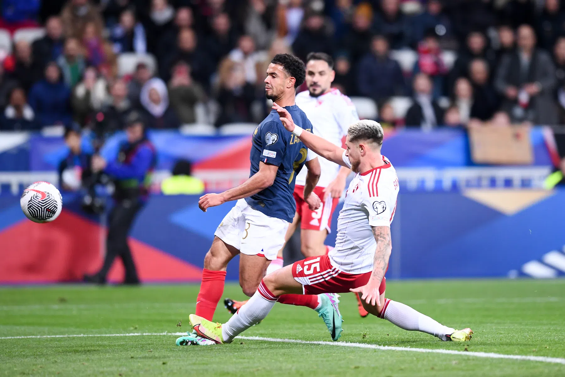 Dure aanslag op Frans wonderkind: Zaïre-Emery dit jaar niet meer in actie