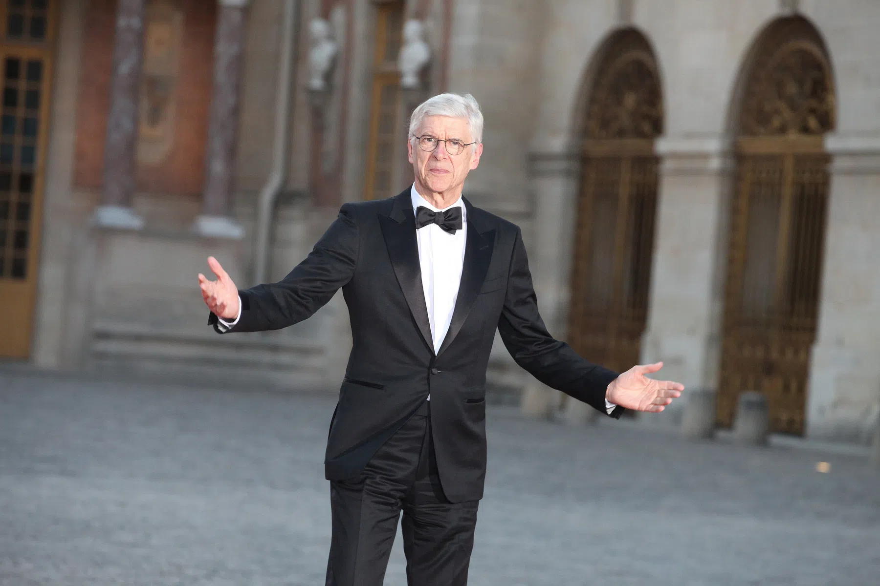 Buitenspelregel mogelijk op de schop na ingeving Wenger