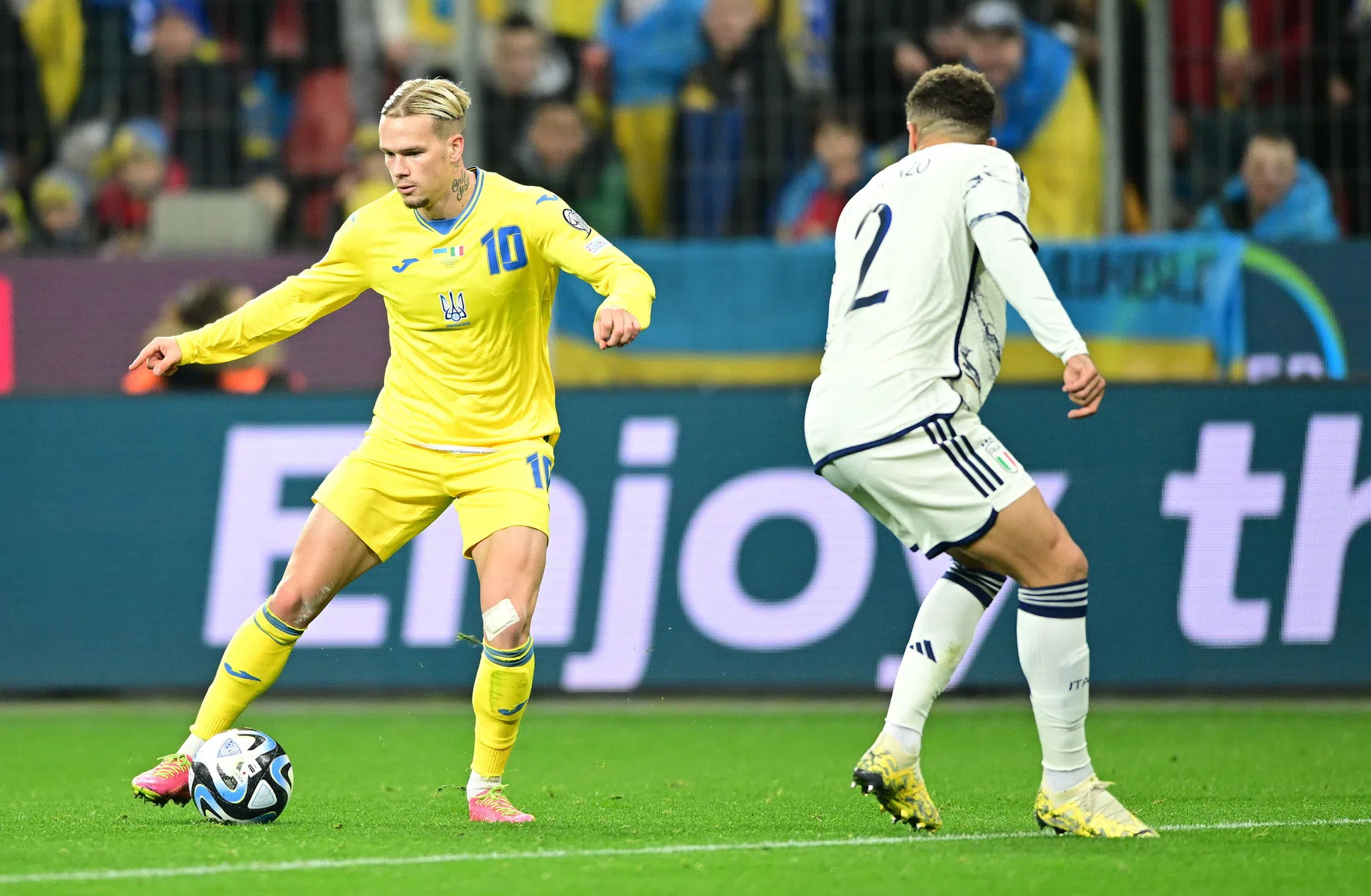 Opgeluchte Italianen zwijgen over discutabel strafschopmoment