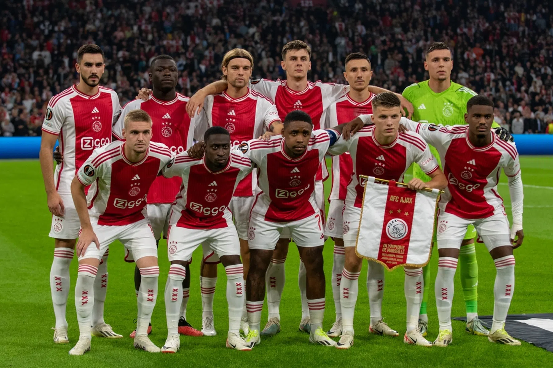 Gezocht: leiders en een nieuwe nummer 6 voor Ajax