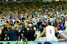 Thumbnail for article: Messi geschokt door rellen in Maracanã: 'Er zat familie op de tribune'