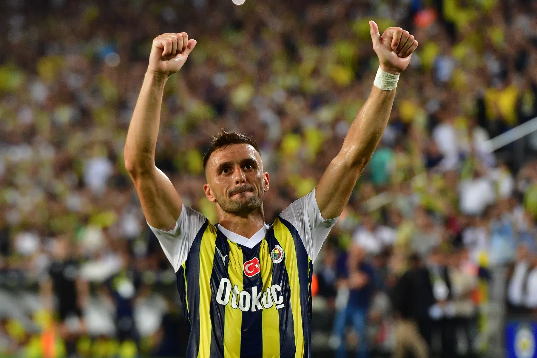 Tadic draait duel eigenhandig om: Fenerbahçe neemt koppositie weer over