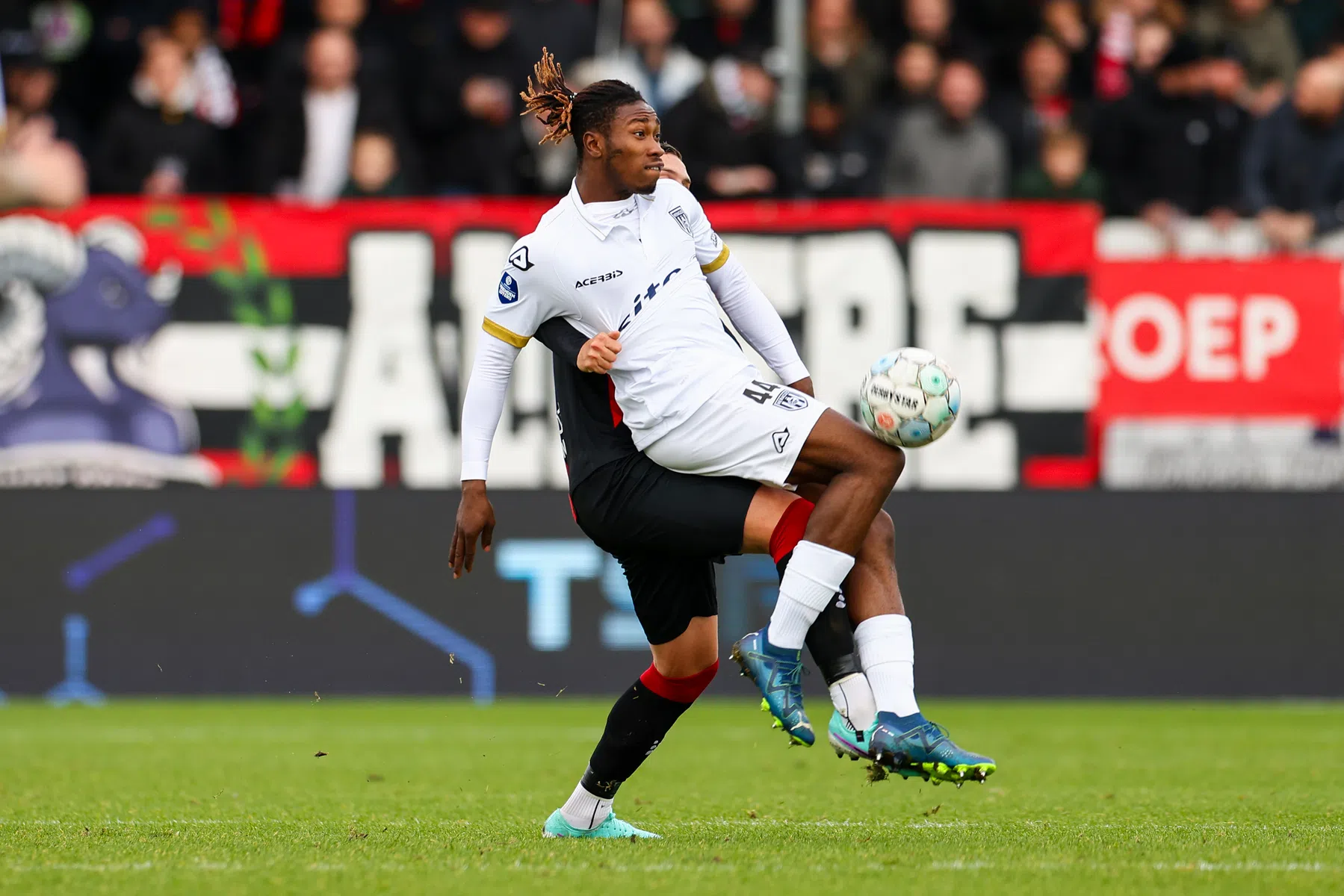 Sankoh heeft na zijn hattrick mooie bestemming voor wedstrijdbal