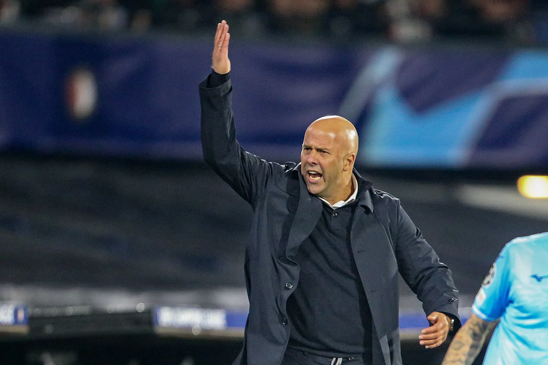 Slot doet oproep: 'We moeten 95 minuten aan staan, maar de fans ook'