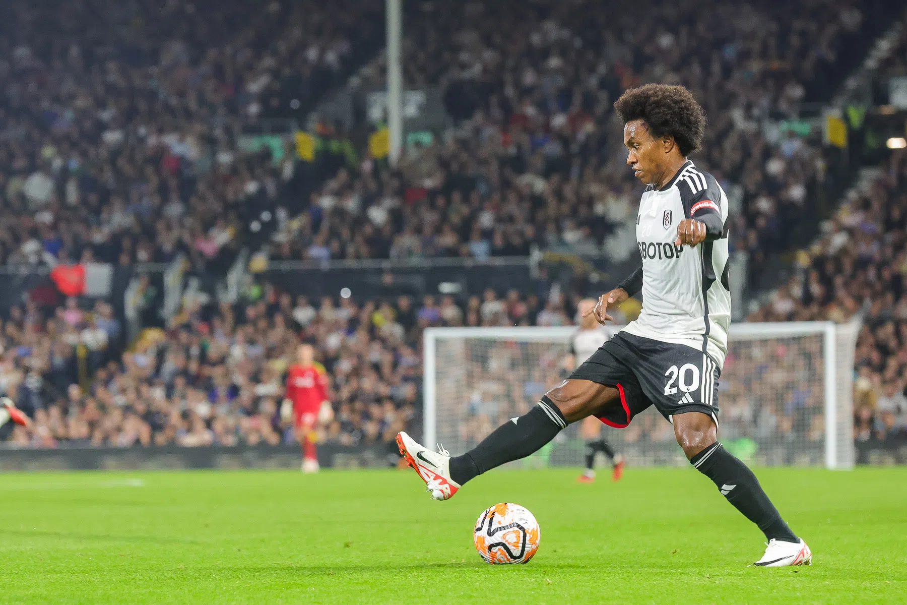 Fulham klopt Wolves in slotfase van leuke wedstrijd met drie strafschoppen