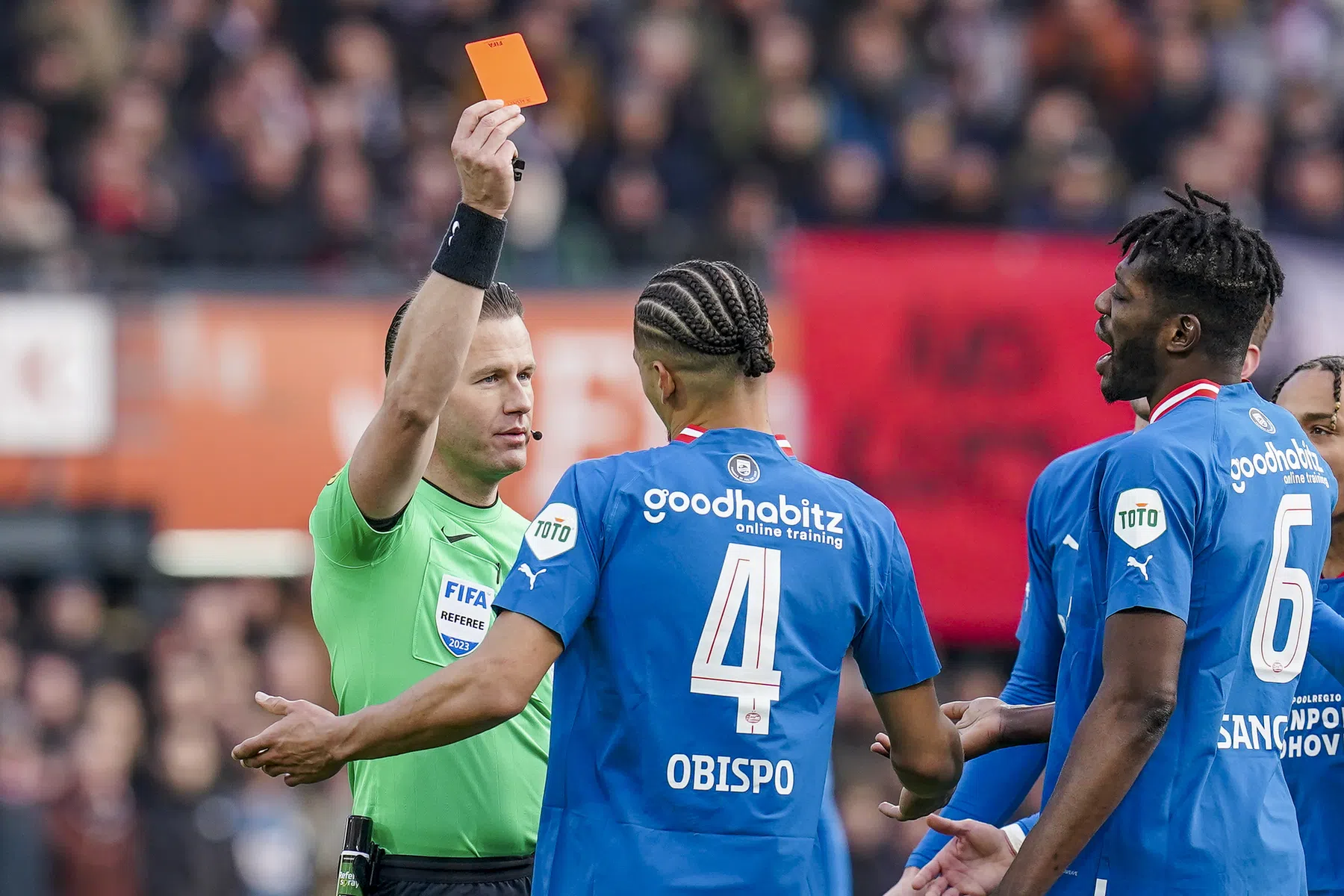 Makkelie fluit na veelbesproken rol van vorig seizoen opnieuw Feyenoord-PSV