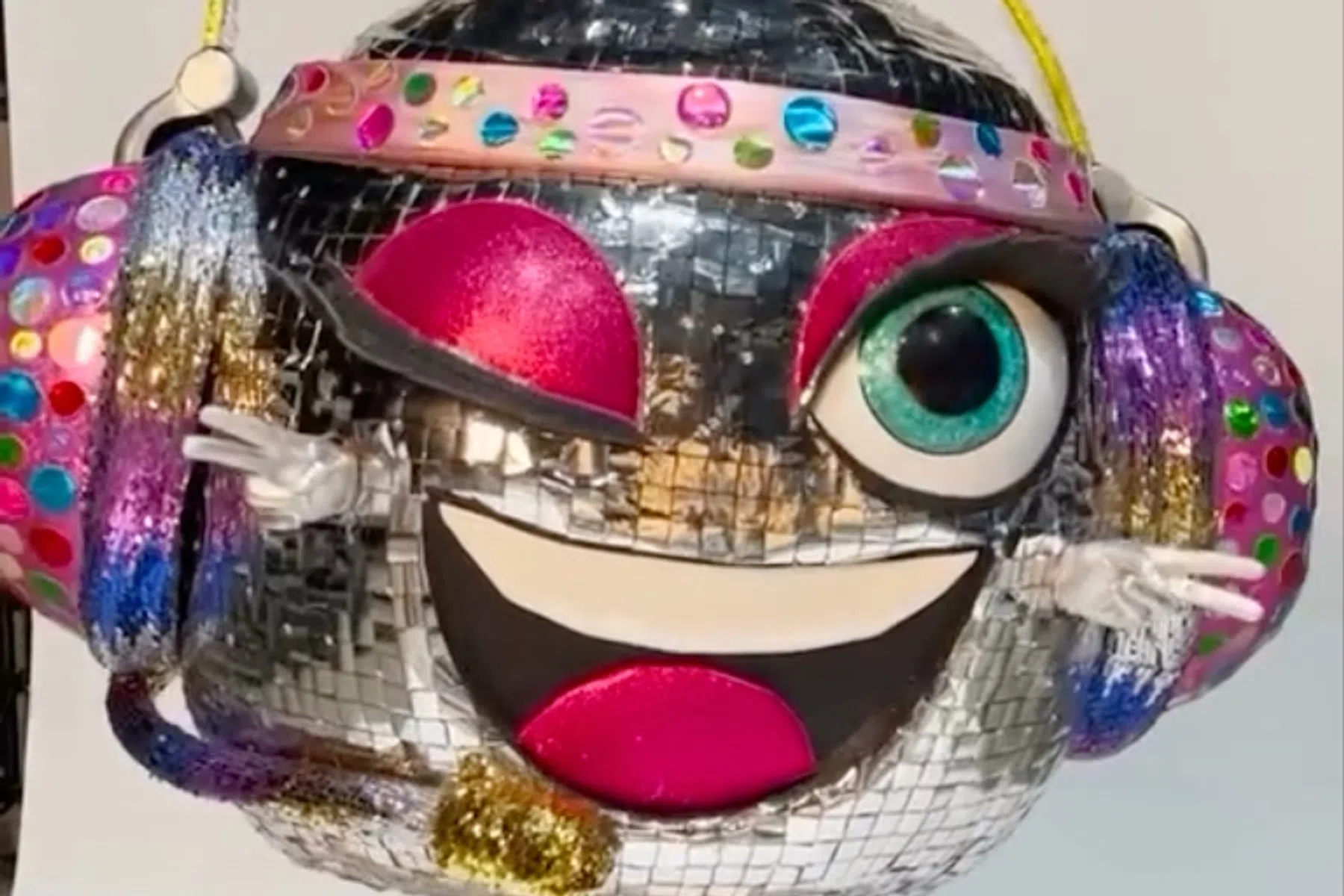 'We hebben een EK-special van The Masked Singer nodig'