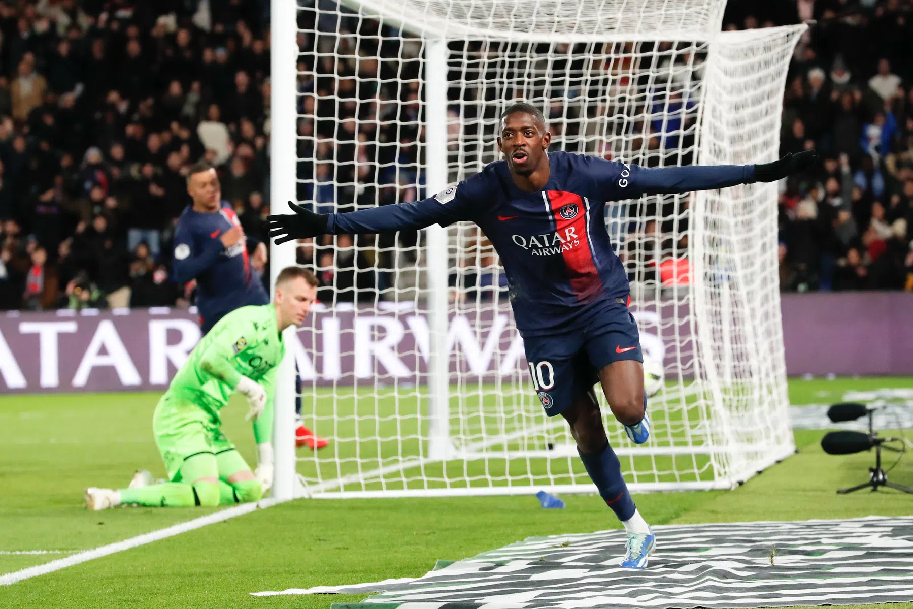 PSG-trainer Enrique blaast loftrompet over speler met 'enorm rendement'