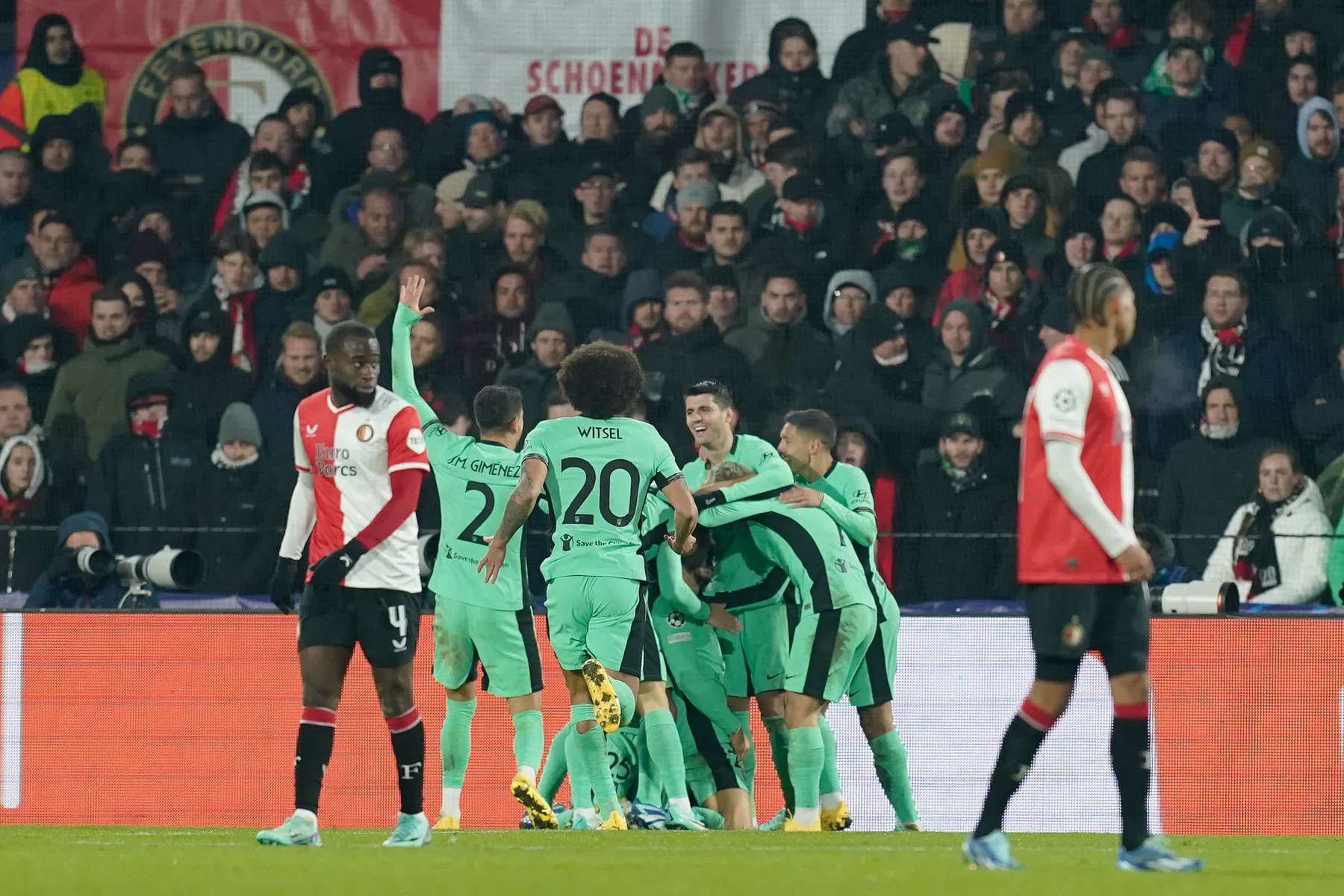 Feyenoord ligt uit Champions League na nederlaag tegen Atlético Madrid