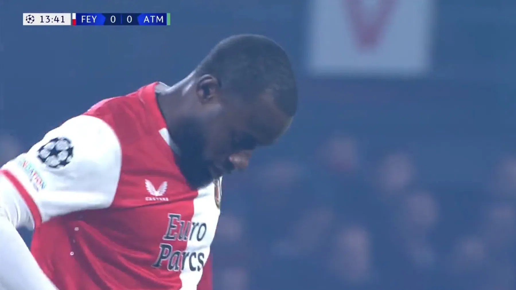 Valse start voor Feyenoord door knullig eigen doelpunt Geertruida