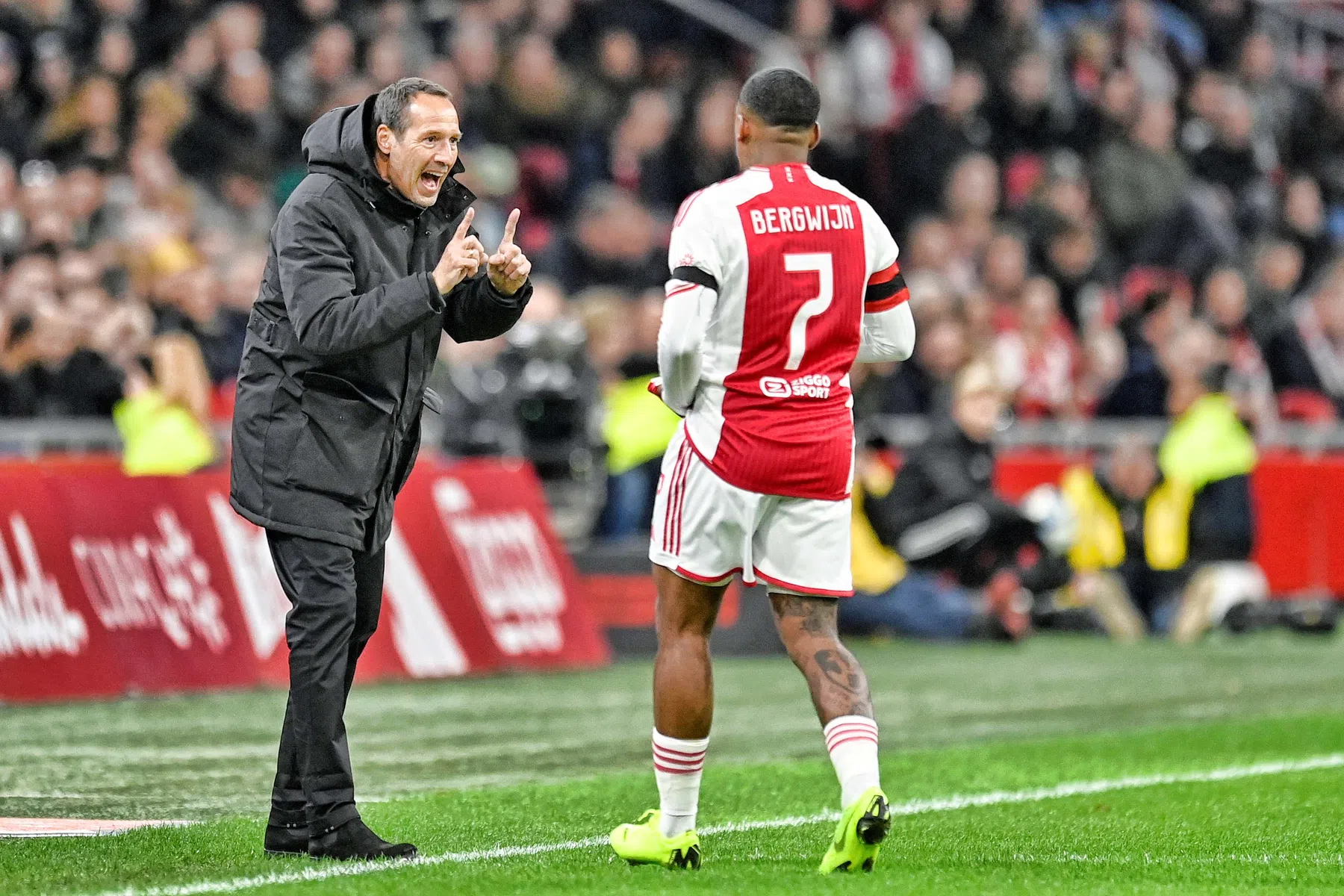 'Van 't Schip raakt juiste snaar bij spelers Ajax'