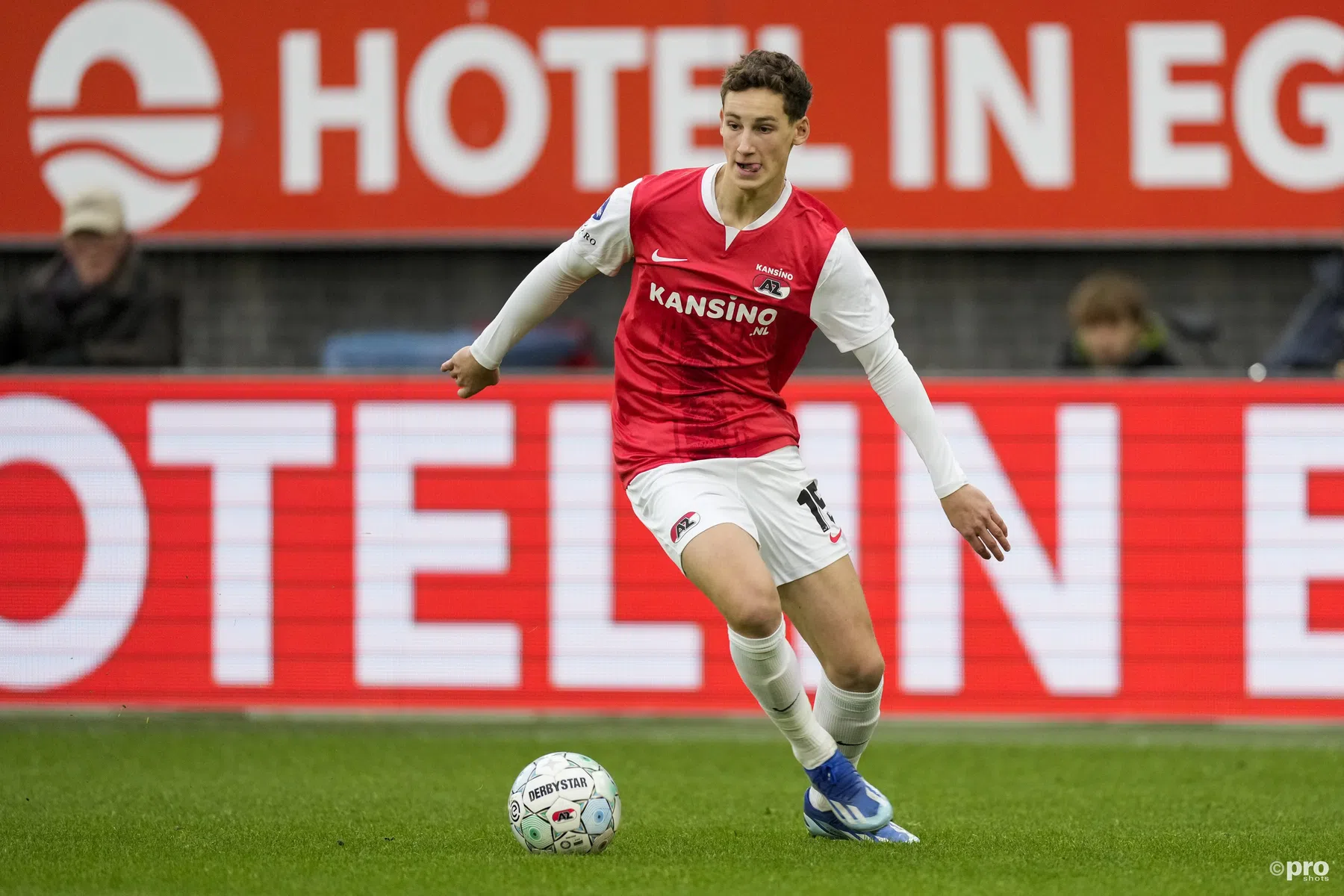 AZ uit op eerherstel tegen Bosniërs: vlammende Van Bommel zeer welkom