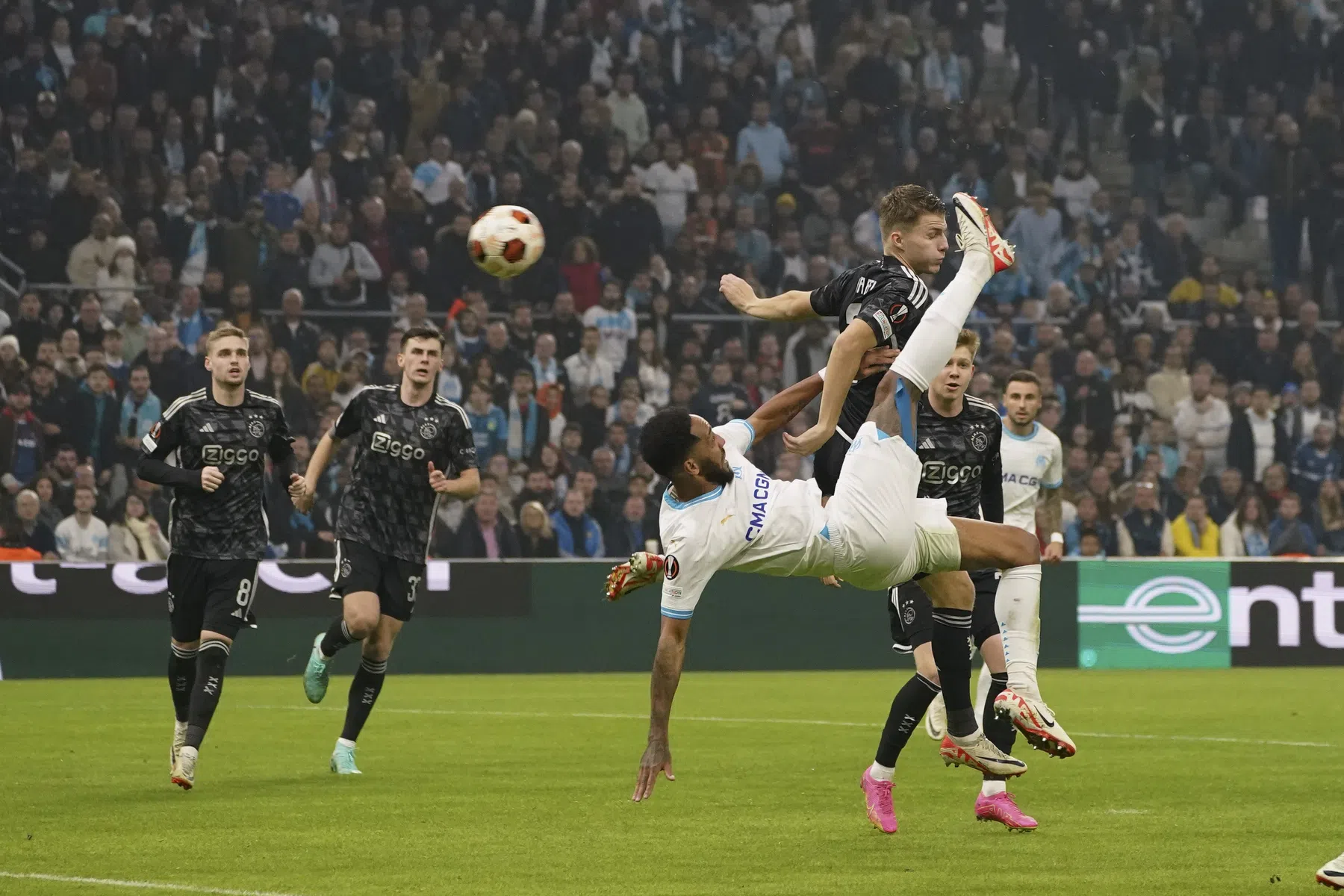 Ajax klaar in Europa League na volgend spektakelstuk tegen Marseille