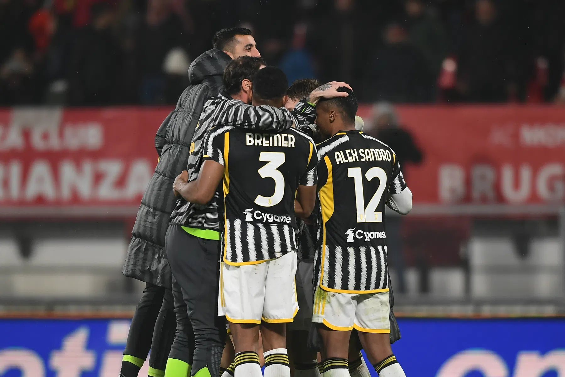 Juventus grijpt de koppositie in Serie A na bizarre blessuretijd