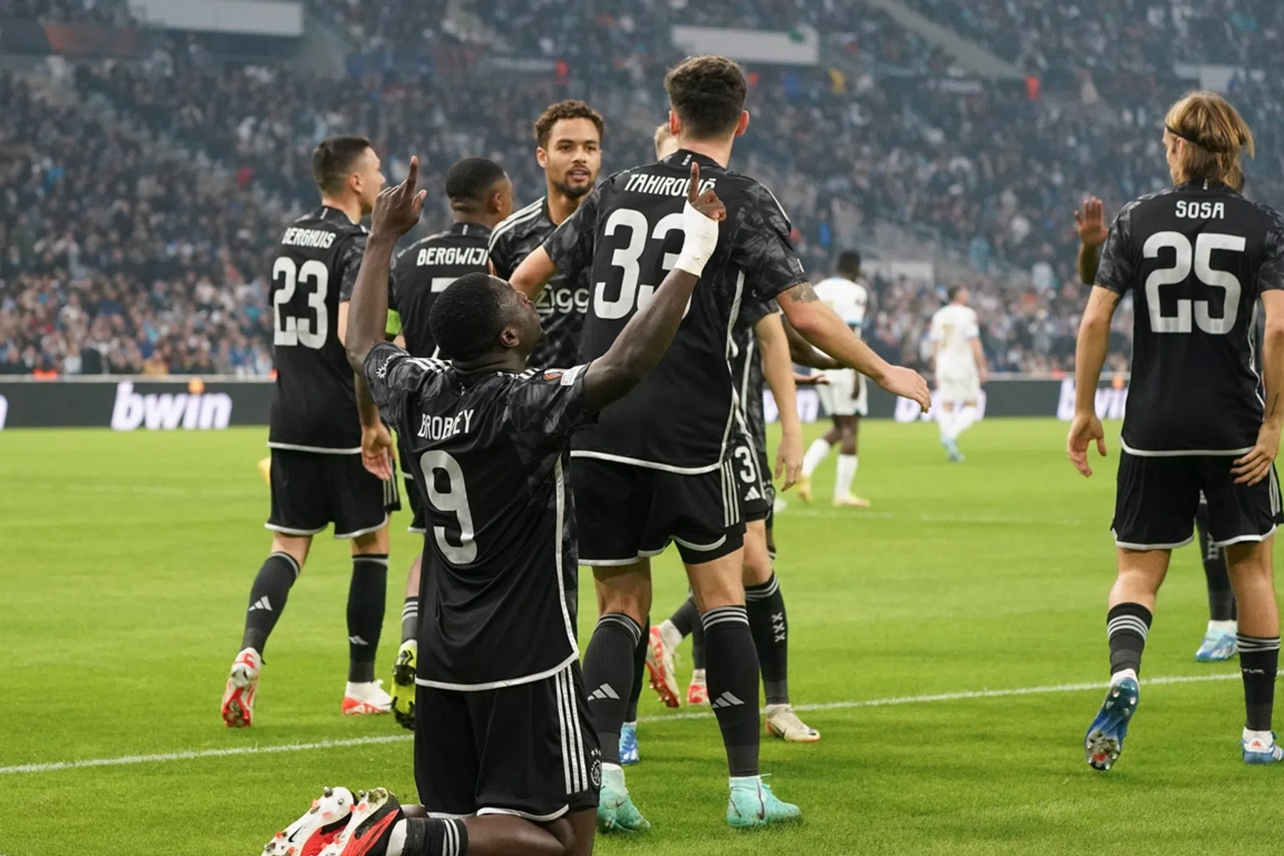 Zo bouwt Ajax aan de toekomst