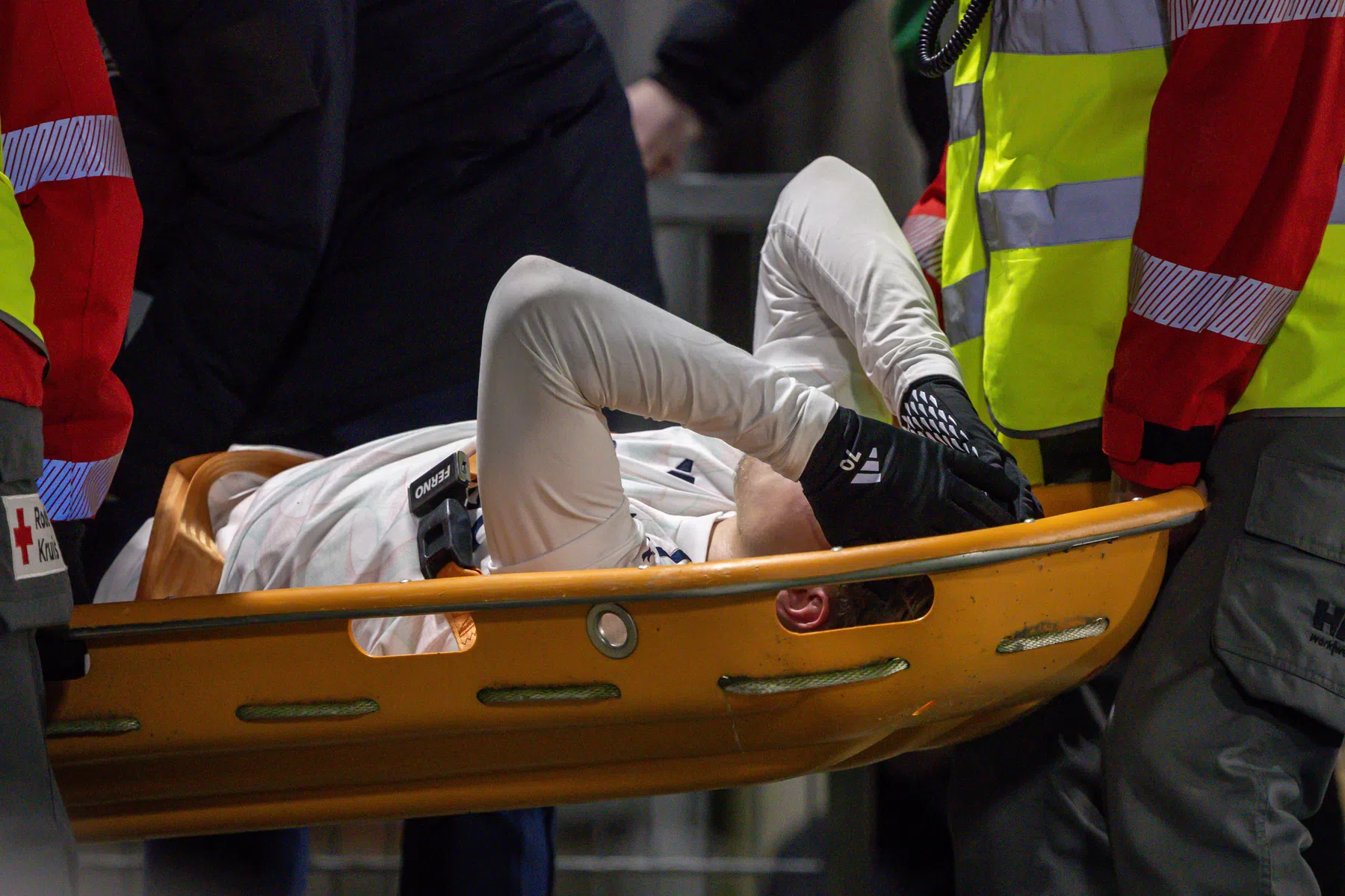 Ajax haalt opgelucht adem: geen kruisbandblessure voor Godts