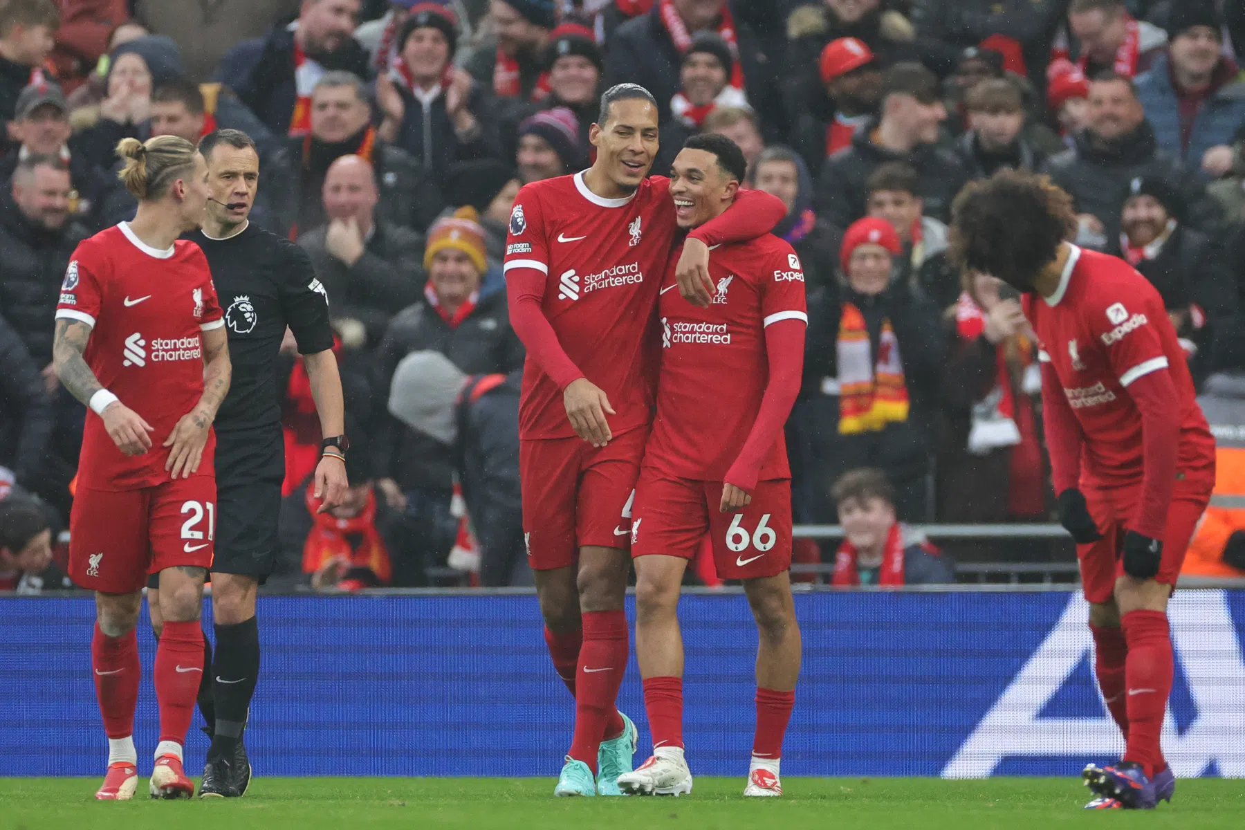 Miraculeuze ontsnapping Liverpool in spektakelstuk vol beauty's 