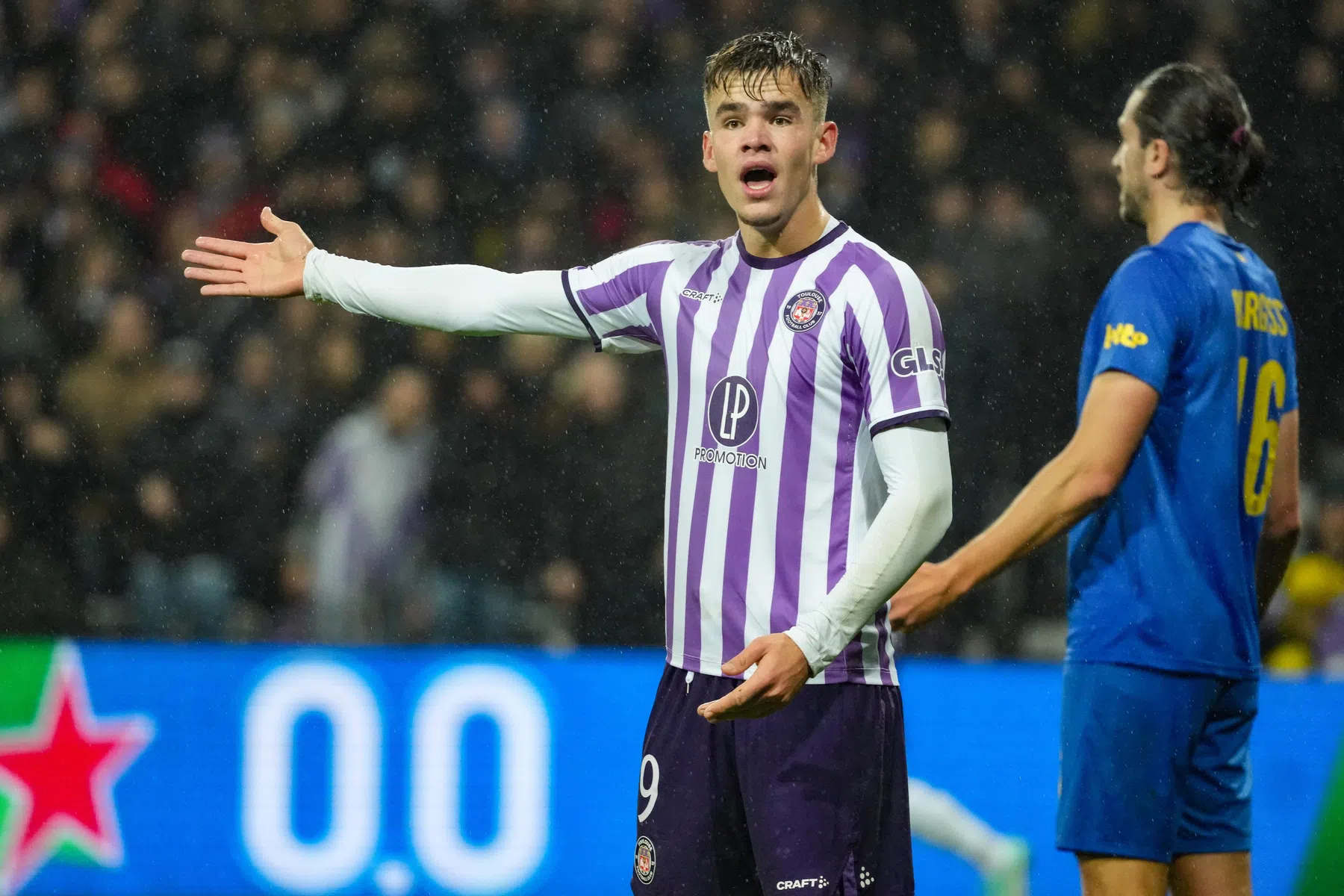 Scorende Dallinga gefrustreerd over reserverol: 'Ik vraag me af waarom'