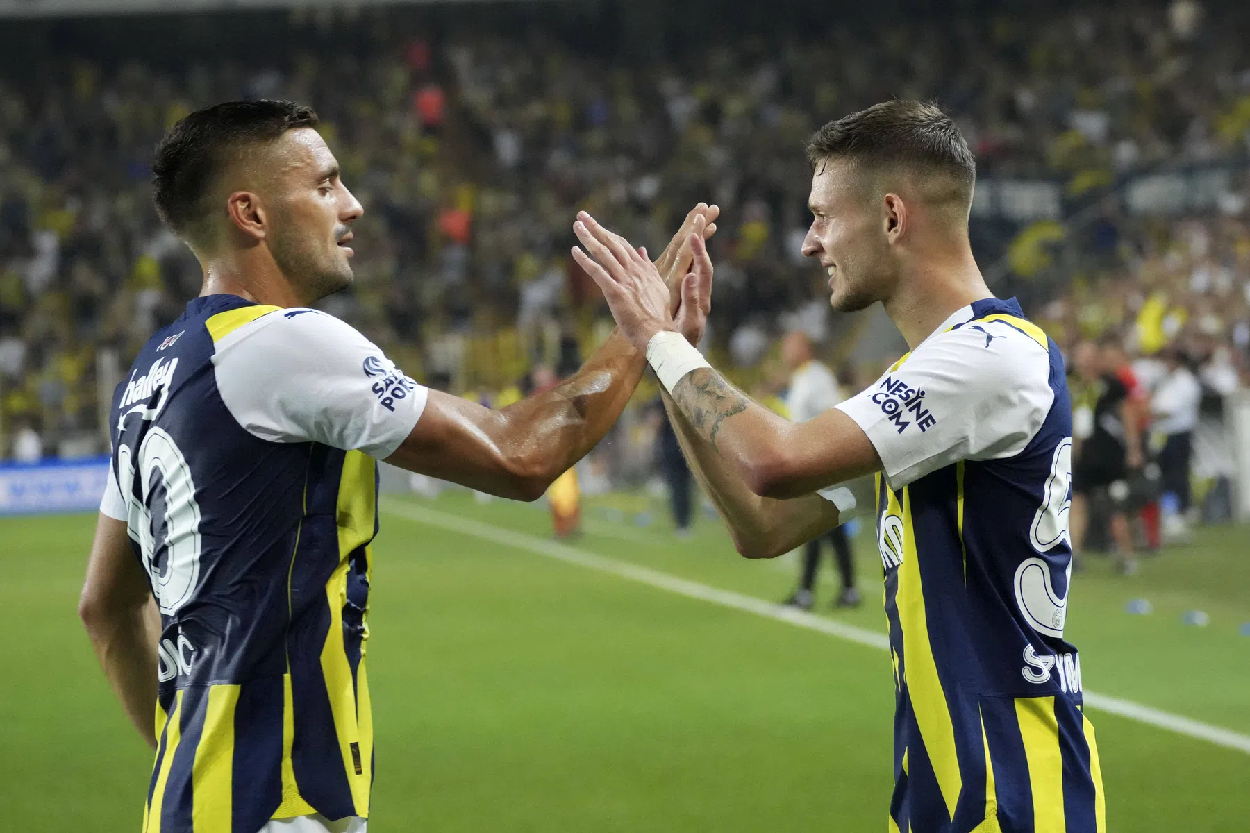 Tandem Tadic – Szymanski helpt Fenerbahçe terug aan kop in Turkije