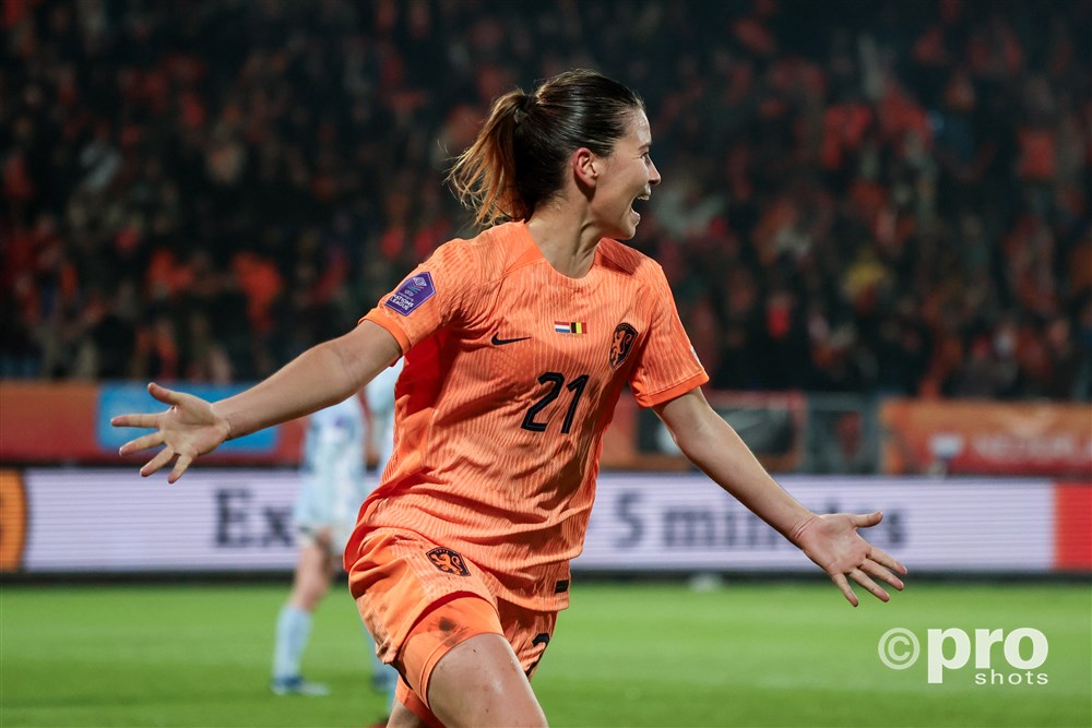Heerlijk avondje voor Oranje: Spelen nog mogelijk na krankzinnig slot