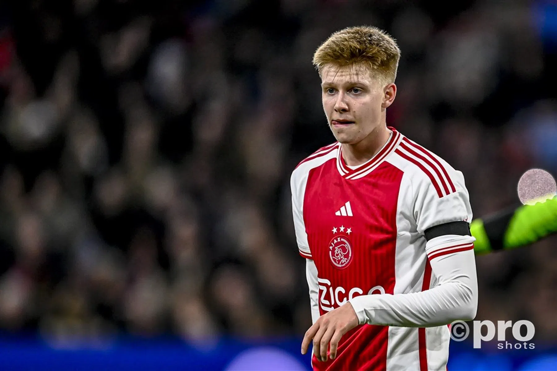 Hlynsson nu al onmisbaar bij Ajax: 'Hij kan een soort Litmanen worden'
