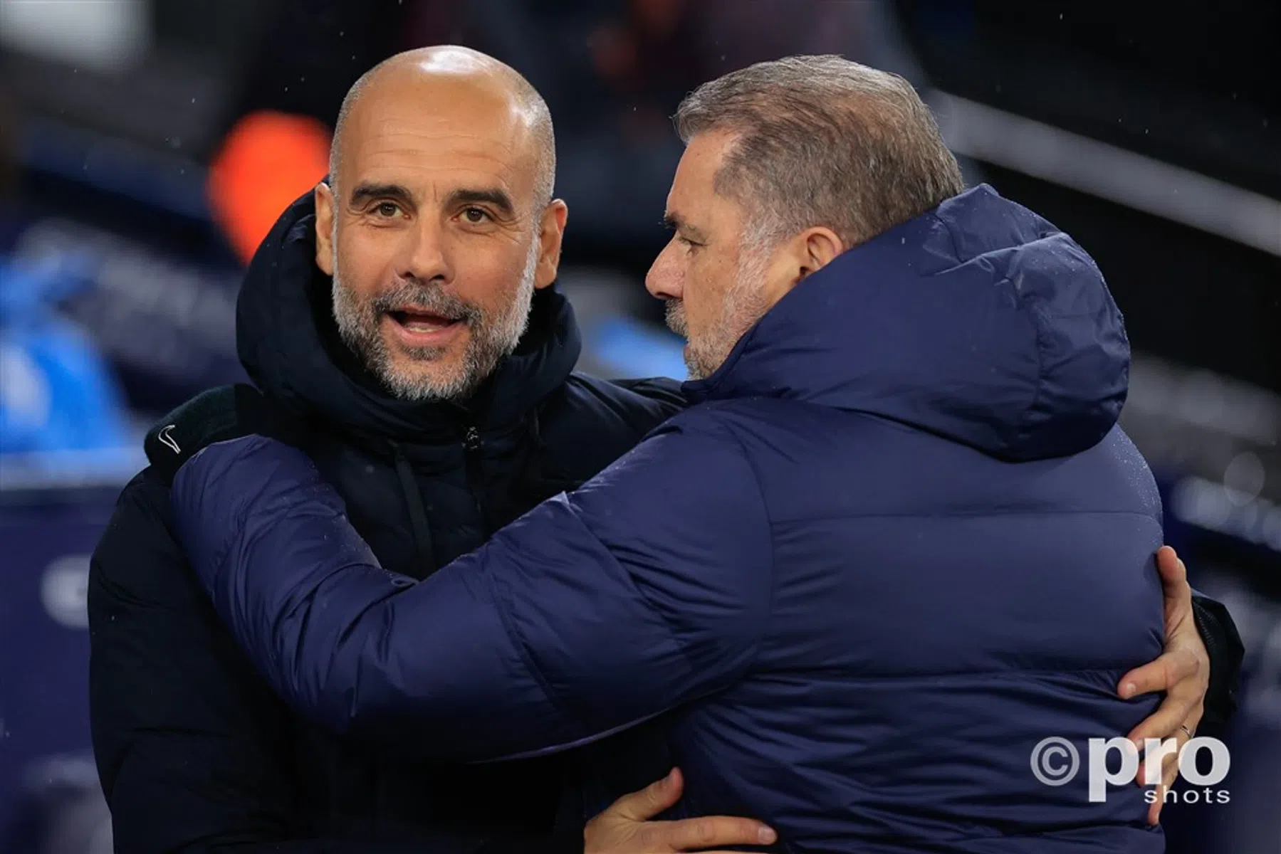 Carragher slaat terug na sneer Guardiola over ontbrekende landstitel