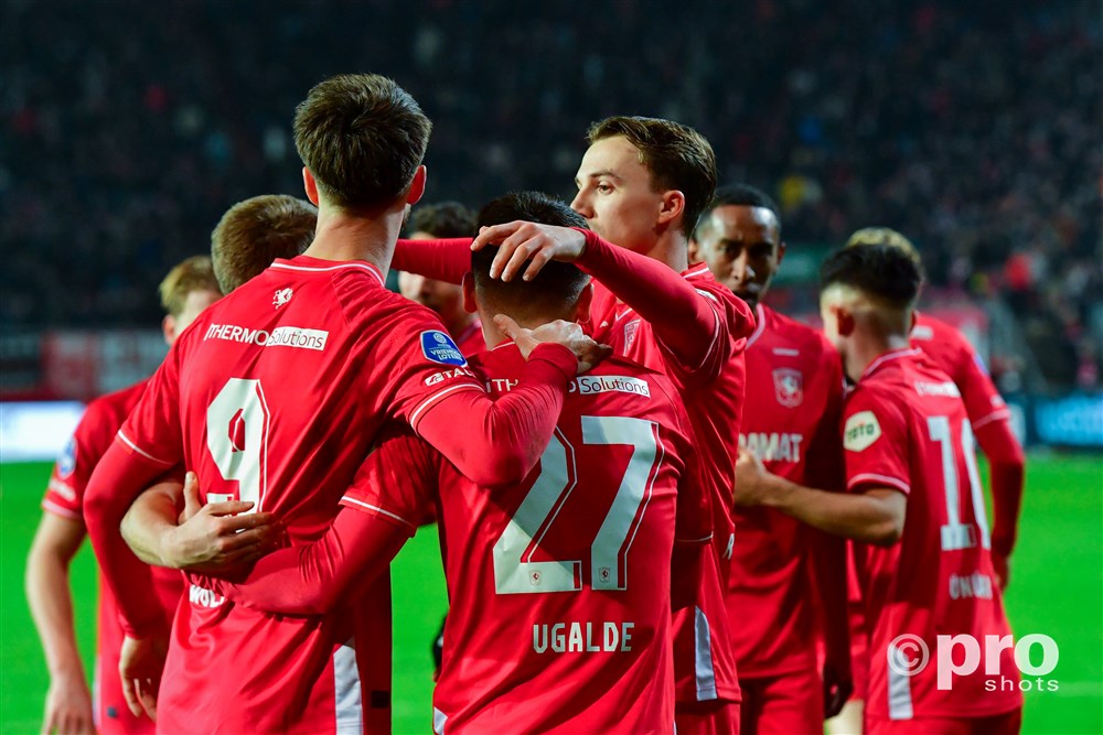 FC Twente toont veerkracht tegen tiental Excelsior na dramatische start