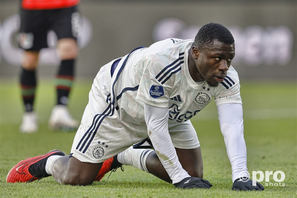 Brobbey merkt dat Ajax in andere fase zit: 'Veel blije koppen in de kleedkamer'
