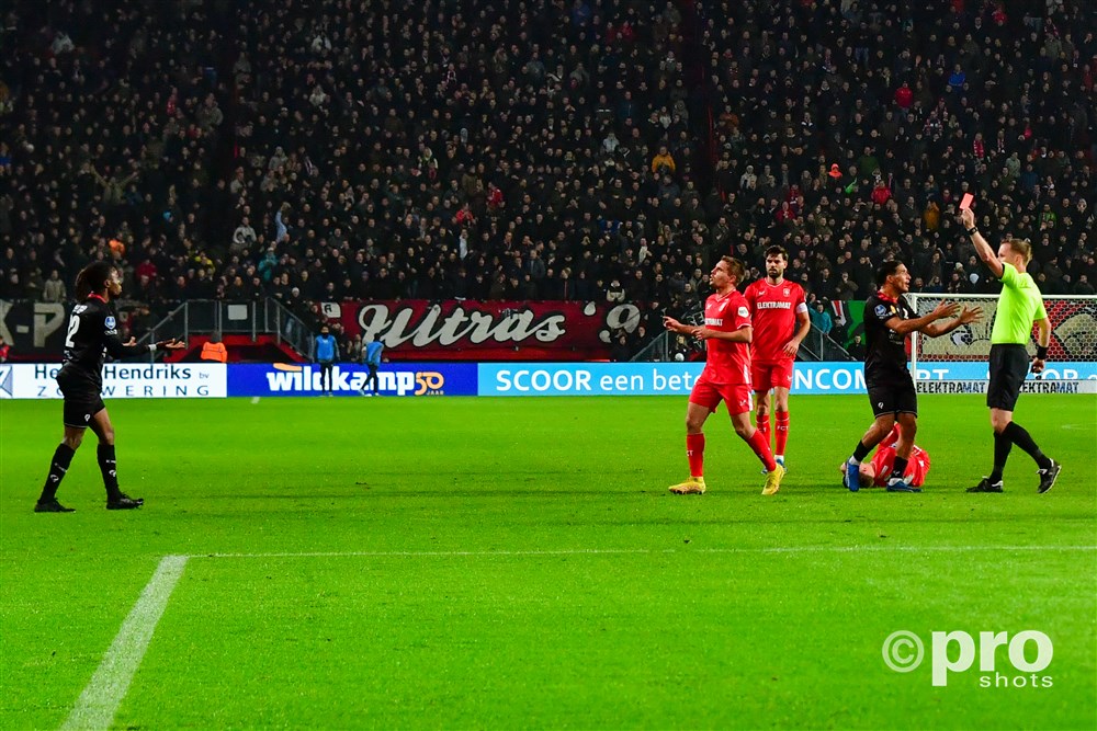 Consternatie over rode kaart Excelsior: 'Vind dit hooguit geel'