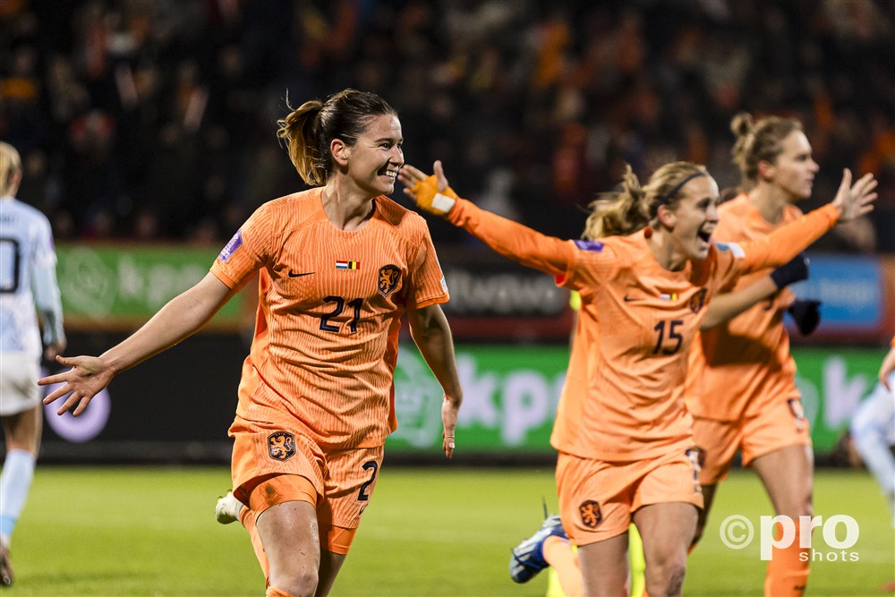 Loodzware loting voor Oranje Leeuwinnen op weg naar olympisch ticket