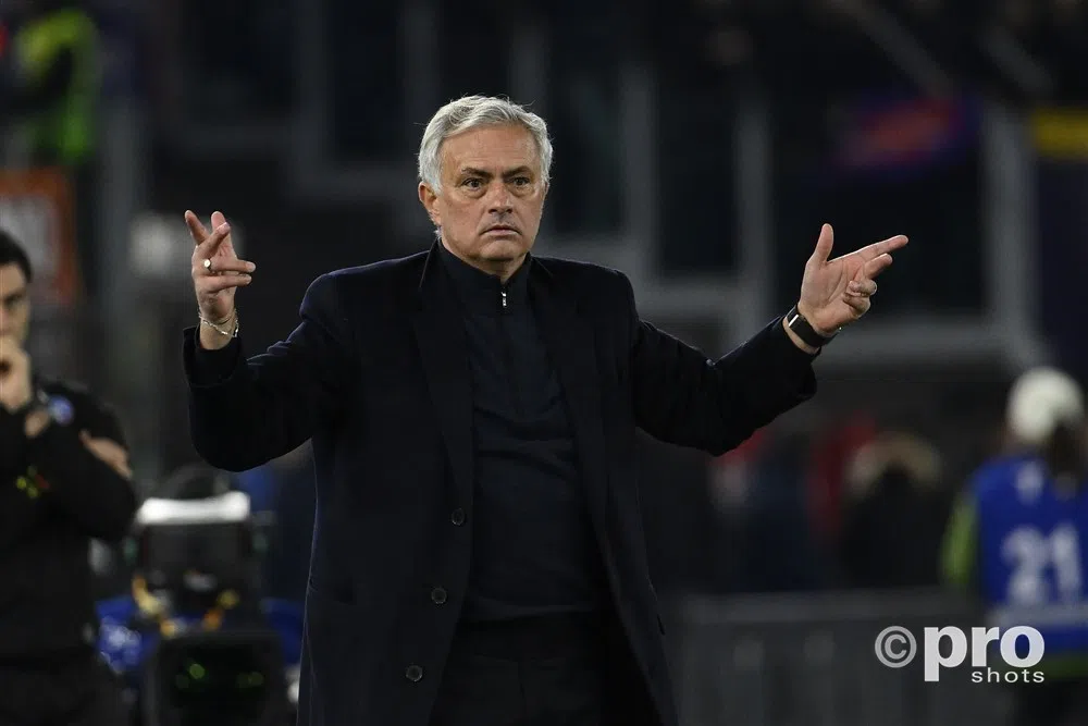 Mourinho baart opzien na rood Lukaku: mediastilte en briefje voor ballenjongen
