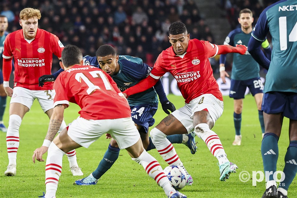 Van Aanholt verrast Bosz op nieuwe positie: 'Hij zag dit als een ultieme kans' 