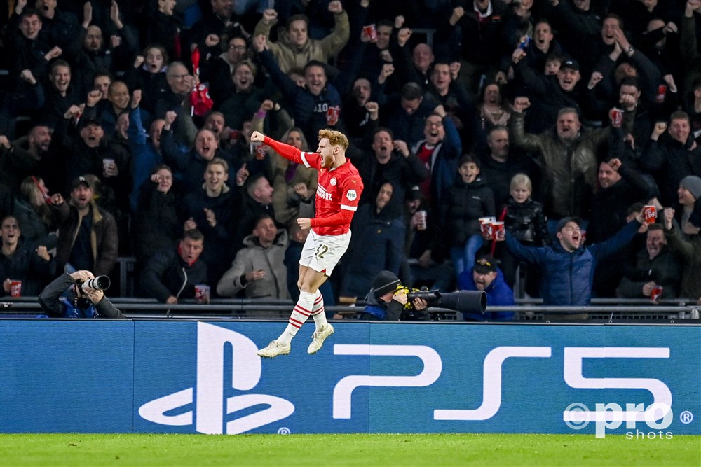 Sneijder zwaait met lof voor PSV'er: 'Fantastische loopactie'