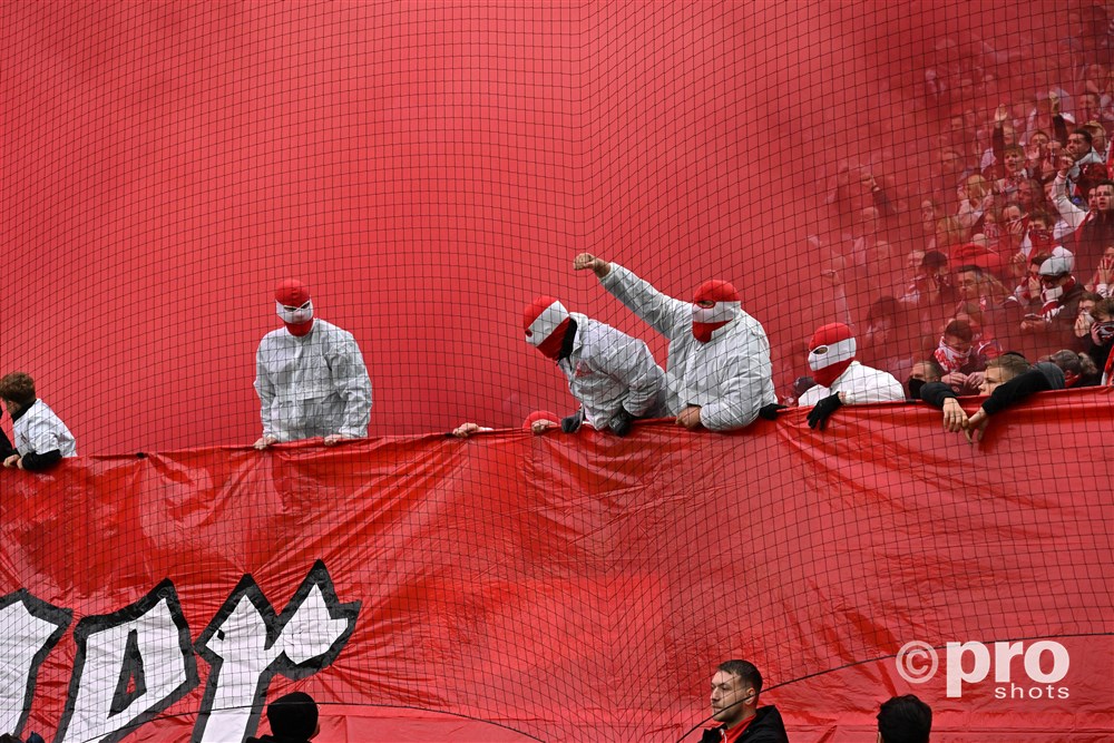 FC Köln moet recordboete in Duitsland betalen vanwege vuurwerkactie