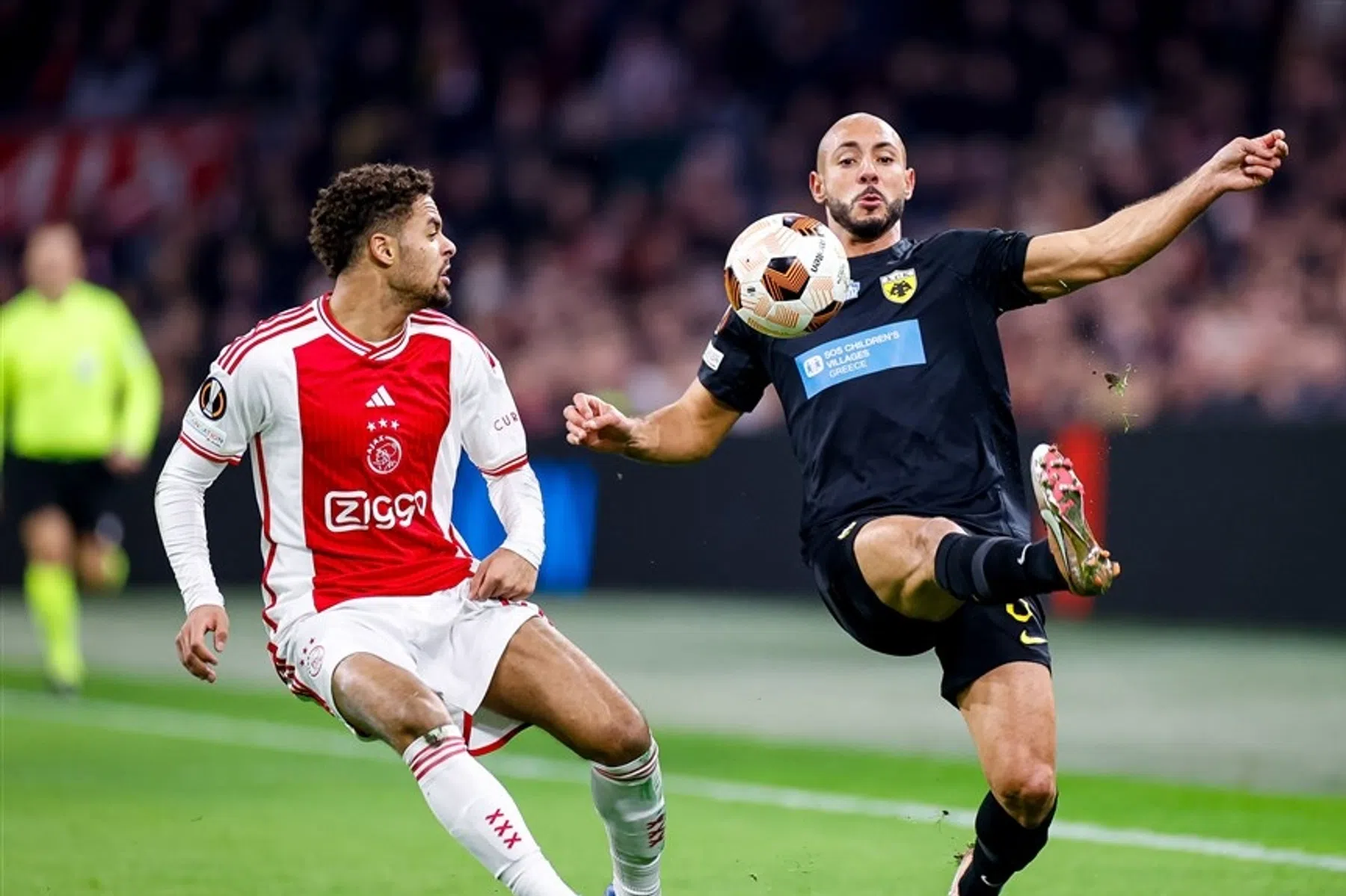 Amrabat vindt zege Ajax terecht en tikte scheidsrechter op de vingers