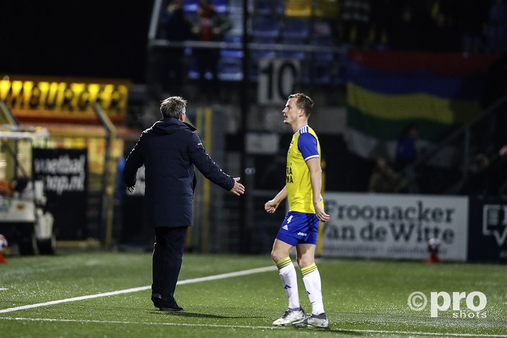 Henk de Jong woest op eigen supporters: 'Het is echt te gek voor woorden'