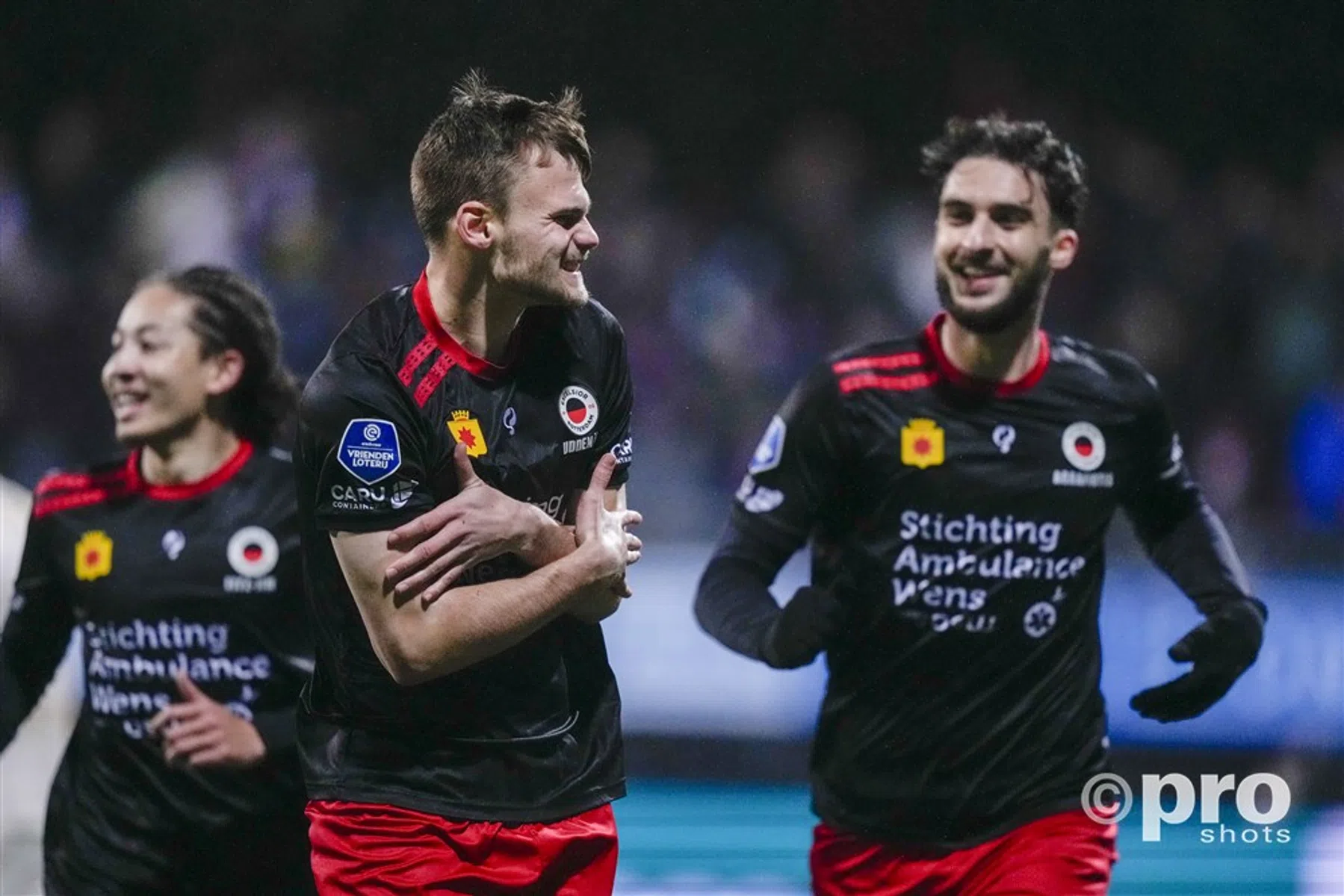 Kopbal op de lat in slotseconden: Go Ahead ontsnapt bij Excelsior
