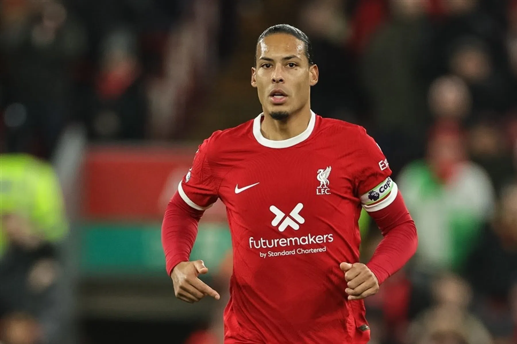 'Arrogante' Van Dijk reageert onverstoorbaar op uithaal Roy Keane