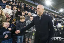 Thumbnail for article: Slot treft opnieuw Mourinho: 'Vind ik alleen maar mooi'