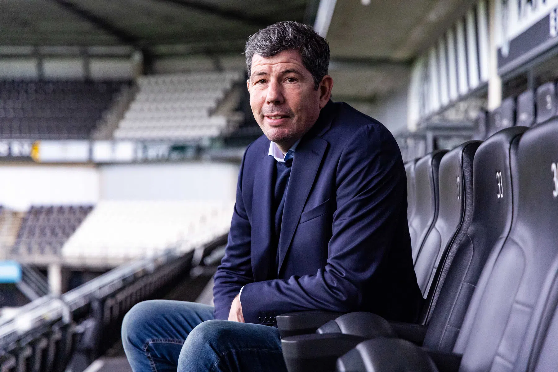 Van de Looi wil een energiek Heracles: 'Niet met de kont tegen de zestien spelen'