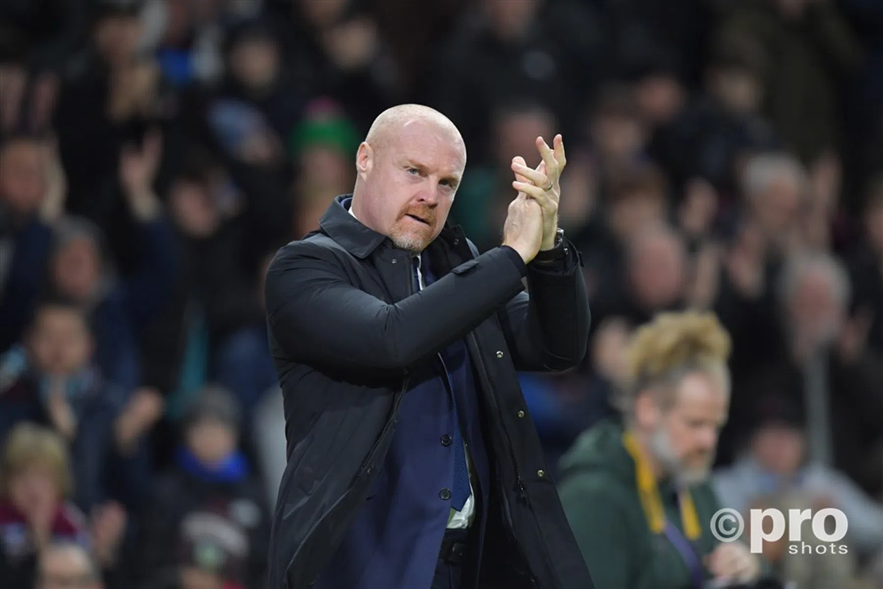 Dyche woedend: 'Die VAR is alleen maar op zoek naar overtredingen'
