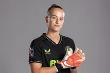 Thumbnail for article: Het nieuwe leven van Oranje-keepster Daphne van Domselaar 