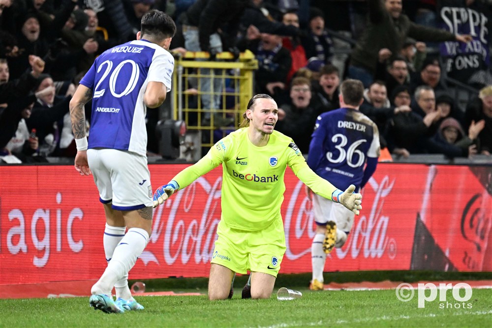 Genk gaat duel met het Antwerp van Van Bommel onder voorbehoud spelen