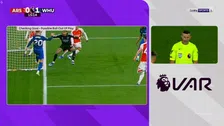 Thumbnail for article: In of uit? VAR kan geen zekerheid geven bij goal van West Ham tegen Arsenal
