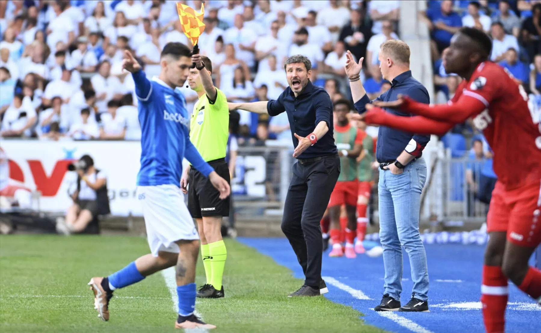 Mark van Bommel: 'Nog geen speler horen zeggen dat ik een slechte trainer ben'
