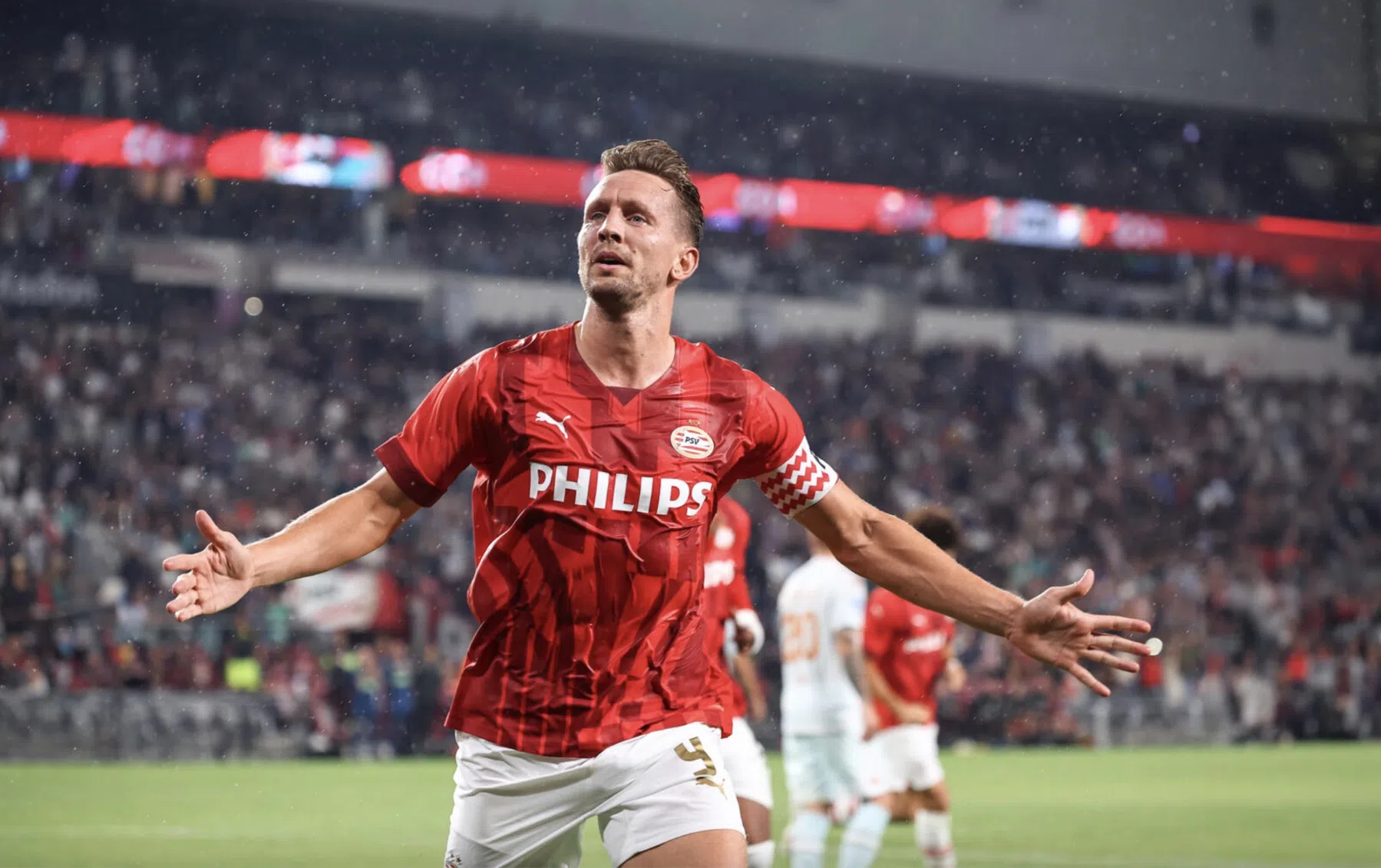 Het grote genieten van Luuk de Jong bij PSV: 'Dit is speciaal en uniek'