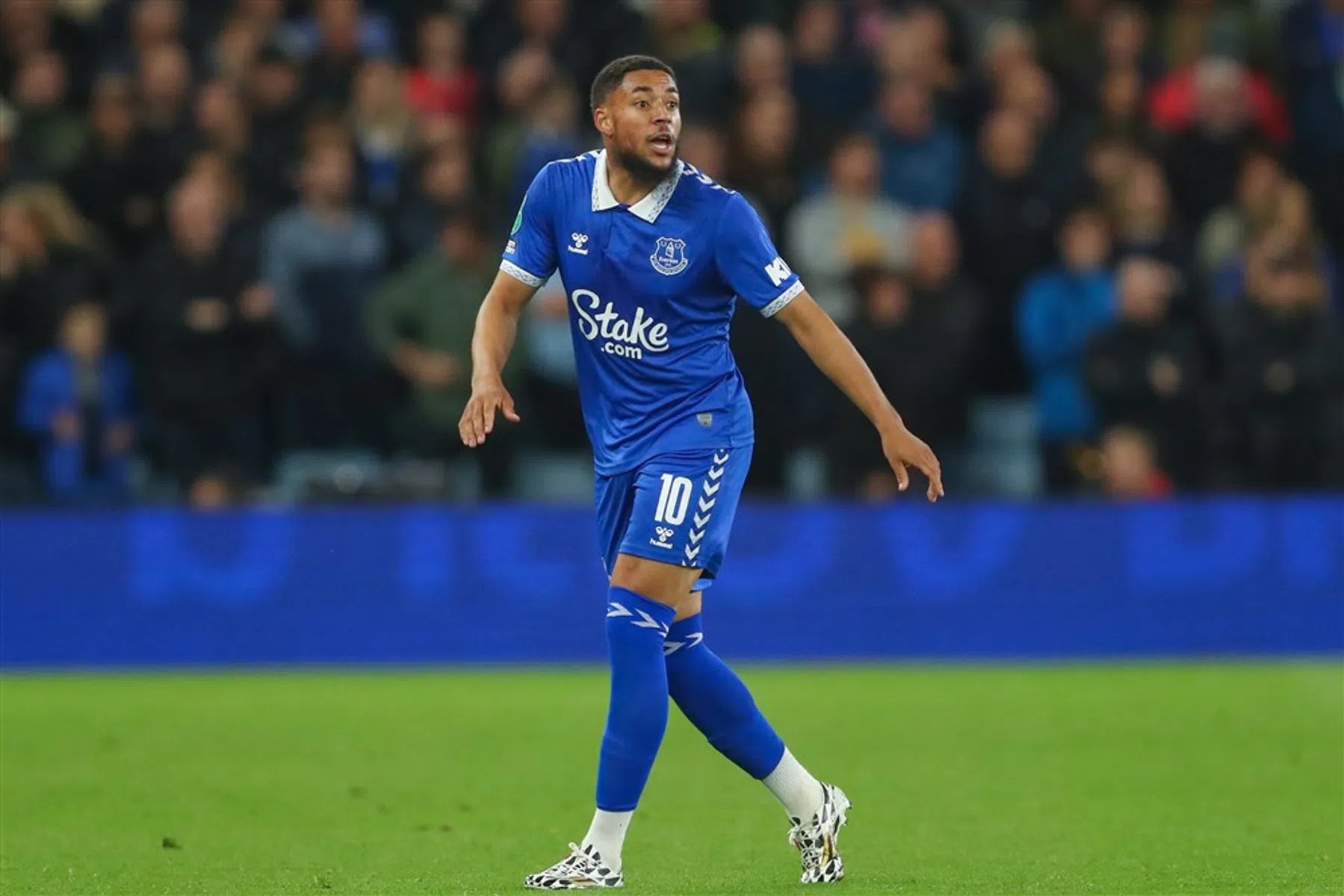 Danjuma en Everton dwingen replay af na treurspel in Zuid-Londen