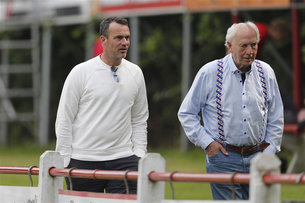 'Vreemde eend' Sibon leidt oud-Oranje naar zege in Haarlem