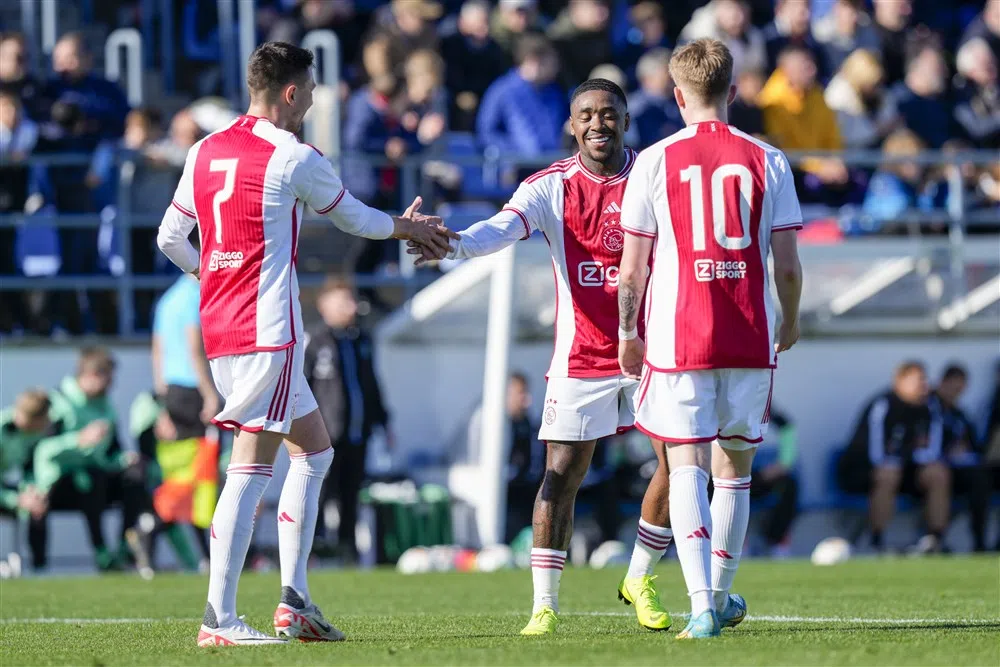 Deze twee goals vatten het trainingskamp van Ajax perfect samen